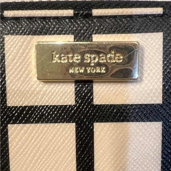 Kate Spade Wallet in excellent condition! - Picture 8 of 9